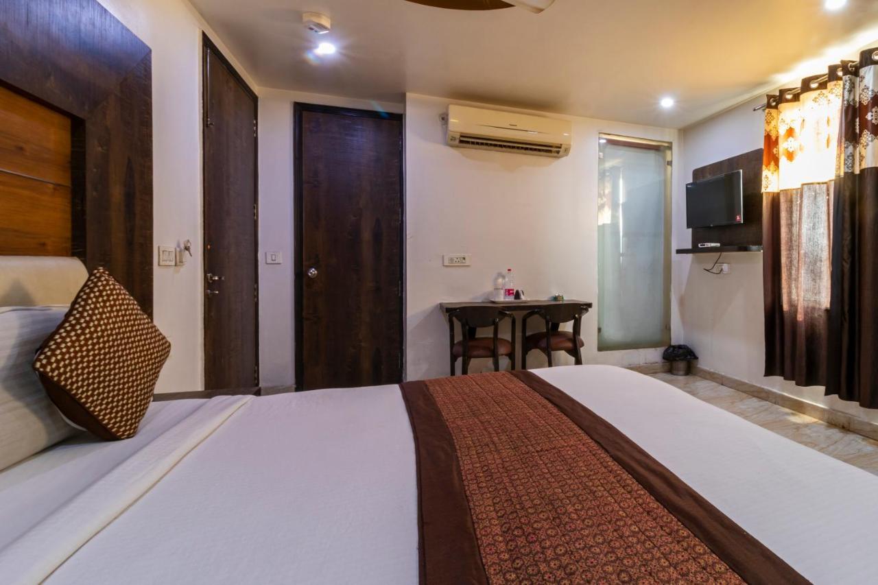 Hotel The Amour Dx Near Igi Airport Delhi New Delhi Extérieur photo